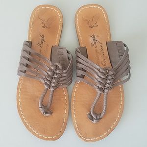 American eagle flip flops